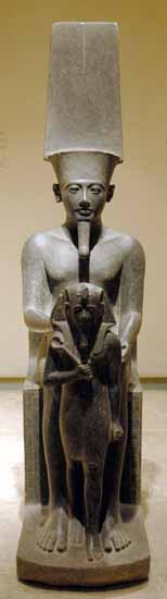 متحف الاقصر>>Luxor Museum> Horemheb, before amun 1